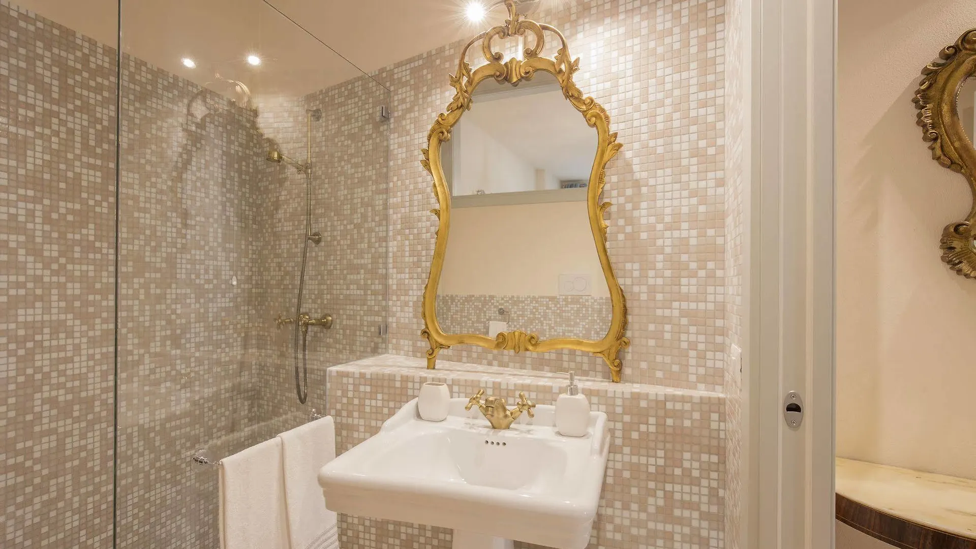 Corte Realdi Apartments 维罗纳